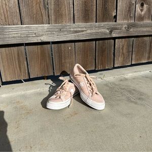 pink converse one stars